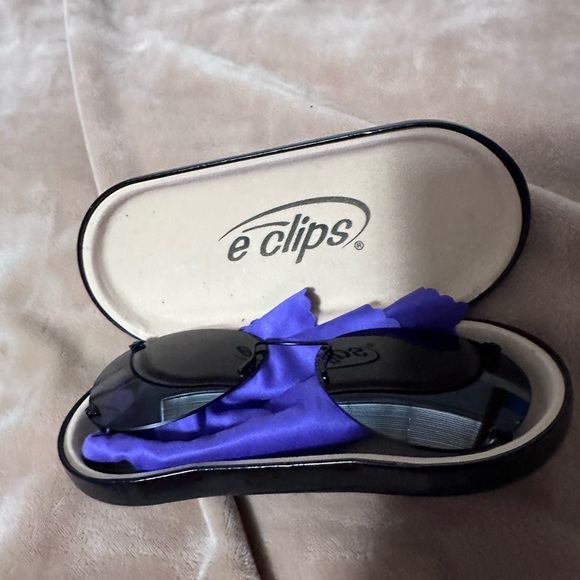 Sleek Black E clips Clip On Sunglasses attachment with Case